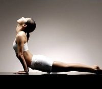 5 động tác yoga giúp bạn có thân hình hoàn hảo