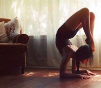 Tập yoga tại nhà có nên không? Những điều cần chú ý cho người tập yoga tại nhà