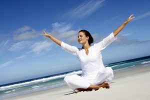 4 bài tập yoga giải tỏa cơn ‘bốc hỏa’ cho phụ nữ tiền mãn kinh
