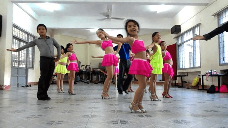 dance sport cho trẻ nhỏ phát triển toàn diện