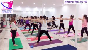 MÁCH BẠN CÁCH DUY TRÌ TẬP YOGA MÀ KHÔNG BỊ CHÁN