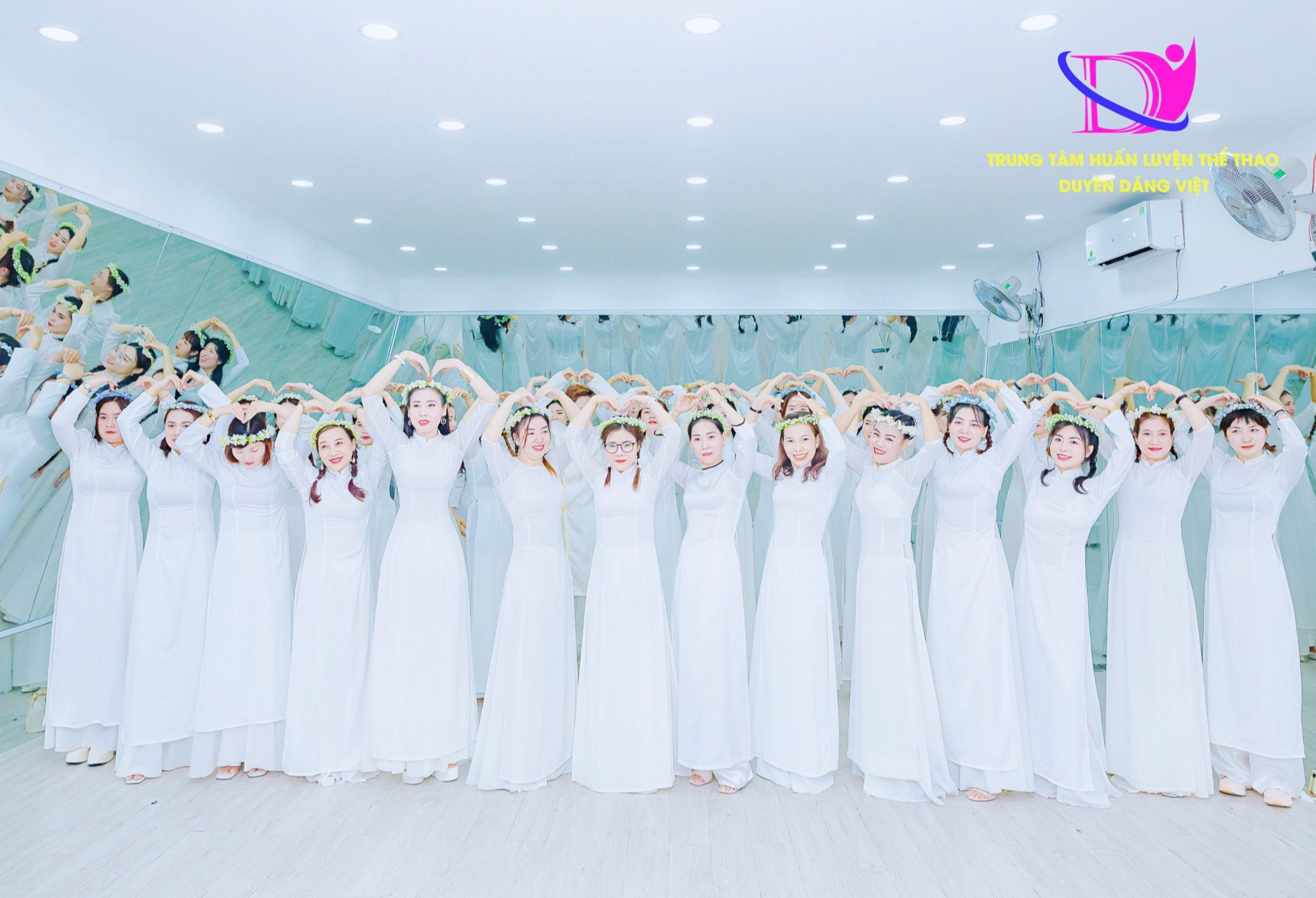 Trung tâm Duyên Dáng Việt chuyên đào tạo aerobic tại TP.HCM với môi trường tập luyện năng động, hiện đại và hiệu quả.